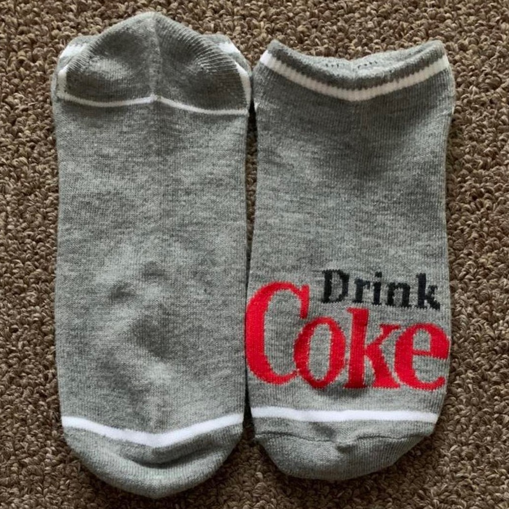 Women’s Size 4-10 “Coca-Cola” No Show/Ankle Socks *New Without Tag* - Picture 2 of 3